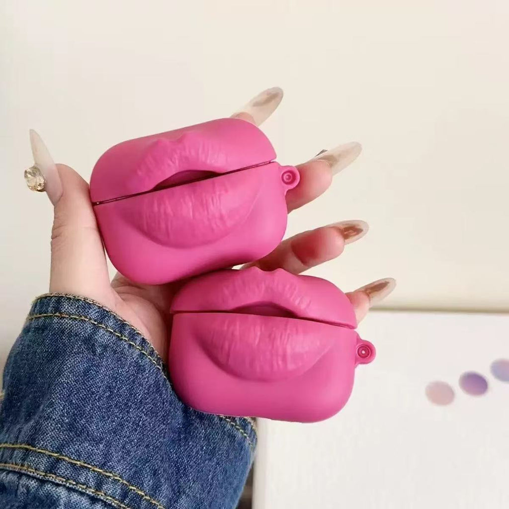 Quirky lips design earphone case