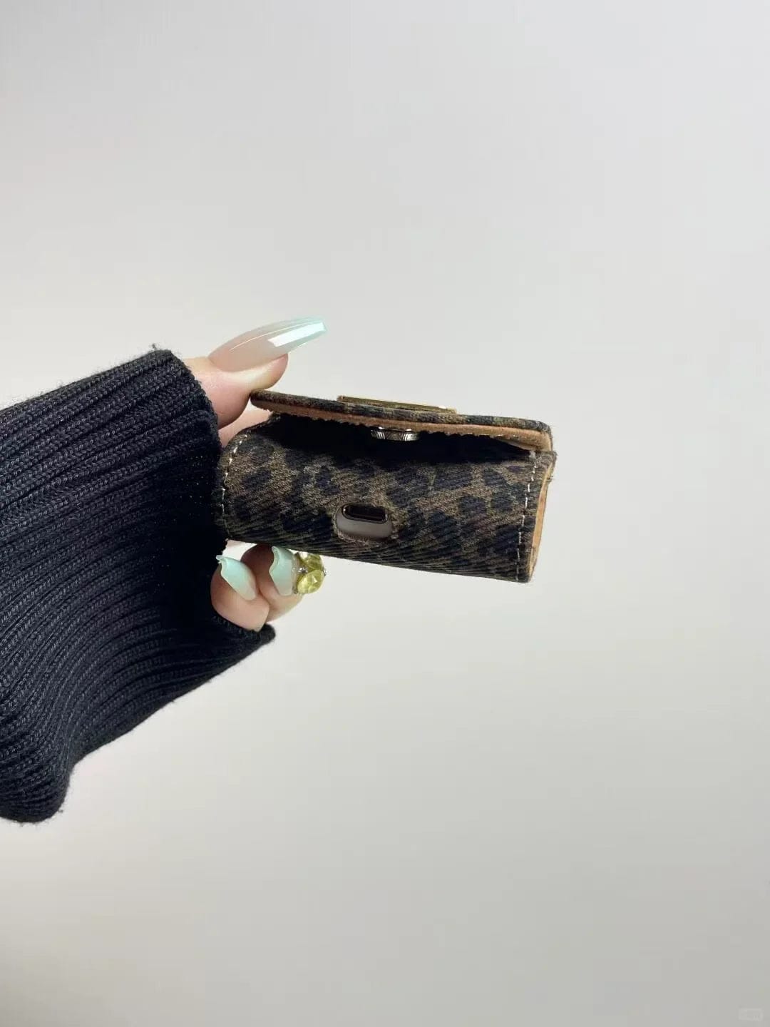 CASE IN CASE Maillard caramel leopard print flip cover earphone case